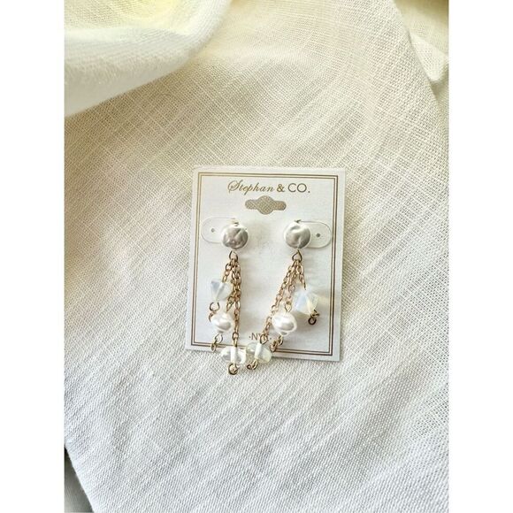 Pearl and moonstone mermaid style dangle earrings - Picture 3 of 8